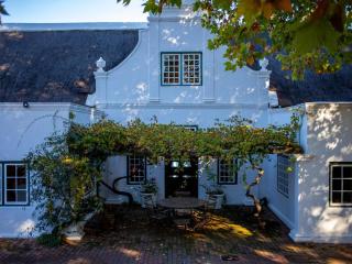 Navarre Residence - 2