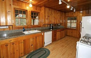 Spacious Riverfront Cabin Rental Perfect for Large Groups near Sonora, California - Strawberry - 5