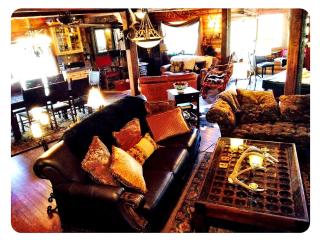 Grand Rustic Cabin Rental with Private Hot Tub near Escondido, California - Julian - 8