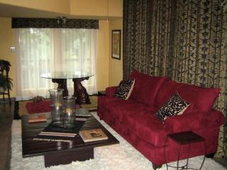 Pet-Friendly Cabin Rental for Two in Pipe Creek, Texas - Pipe Creek - 9