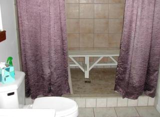 Cozy Family Farmhouse Vacation Rental with Hot Tub near Athens, Ohio - Athens - 3