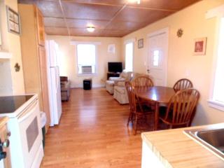 Enchanting Cottage Rental in Marblehead, Ohio - 8