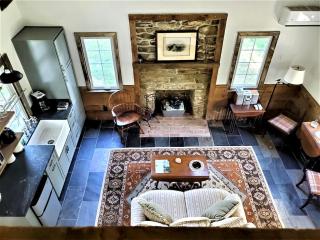 Historic Cabin near Luray Caverns Perfect for a Family Vacation in Virginia - Sperryville - 9