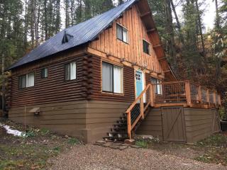 Traditional Log Cabin Rental near the Grand Tetons in Alpine, Wyoming - Alpine - 0