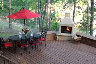 Family-Friendly Rustic Cabin for Rent on the Banks of Smith Lake near Cullman, Alabama - Crane Hill - 9