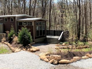 Picturesque Tiny Cottage with Cozy Indoor and Outdoor in Tennessee - Monteagle - 7