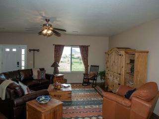 Secluded Cottage Rental with Gorgeous Rural Views in Arizona Wine Country - Elgin - 4