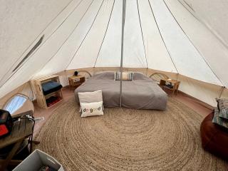 Amazing Equipped Bell Tent Nestled Among Nature in New York - Kerhonkson - 8