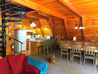 Dog-Friendly Chalet Rental near Whiteface Mountain and Lake Placid, New York - Jay - 4