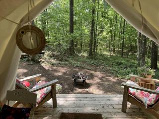 Spacious Off-Grid Tented Cabin with Picnic Table Surrounded by Nature in Georgia - LaFayette - 9