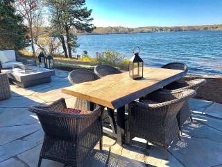 Luxury Cottage Rental with Stunning Waterfront Views in Cape Cod, Massachusetts - Harwich - 0