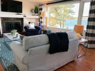 Luxury Cottage Rental with Stunning Waterfront Views in Cape Cod, Massachusetts - Harwich - 3