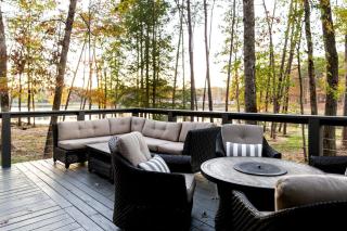 Magical Tiny Cottage with Lovely Outdoor Living in Tennessee - 9