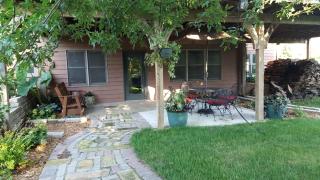 Cozy and Tranquil Bed and Breakfast with Wood-Burning Fireplace in Harrisonville, Missouri - Harrisonville - 8