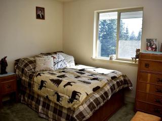 Off-The-Grid Cottage Rental with 360-Degree Mountain Views near Cascade, Idaho - Cascade - 3