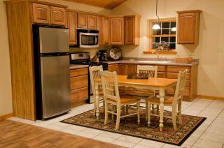 Wonderful Lakefront Cabin with Hot-tub in Carbondale, Illinois - Carbondale - 2