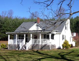 Cottage with Lovely Front Porch in the Blue Ridge Mountains of Virginia - Stuart - 9