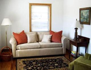 Cottage with Lovely Front Porch in the Blue Ridge Mountains of Virginia - Stuart - 8