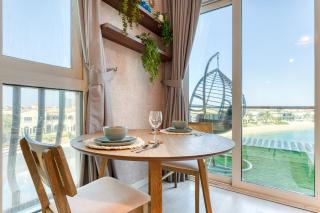 Octopus - Iconic Palm Studio With Views - 8