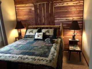 Rustic Cabin Rental on Conejos River in San Juan Wilderness, Colorado - Antonito - 8