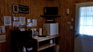 Rustic Camping Cabin Rentals with Wi-Fi near Badlands National Park, South Dakota - Woodville - 4
