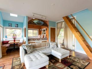 Incredible Cabin Rental with a Pond and Waterfall on the Shenandoah River, Virginia - Front Royal - 1
