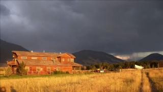 Remote Six-Bedroom Lodge for Rent near the Chico Hot Springs, Montana - Livingston - 9