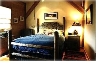 Remote Six-Bedroom Lodge for Rent near the Chico Hot Springs, Montana - Livingston - 4