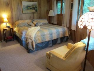 Charming Cottage Rental with Panoramic Views near Grandfather Mountain in North Carolina - Newland - 3