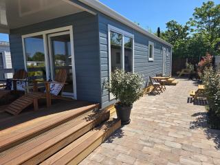 The Captain's Cabin - 1