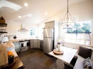 Idyllic Waterfront Rental with Shared Pool Access in Jupiter, Florida - Jupiter - 1