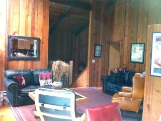 Spacious Mountain Cabin with a Sauna and Ski Trails in Jamaica, Vermont - 6