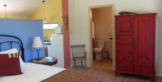 Cozy Cabin Rental Ideal for Couples in La Madera Close to Los Alamos, New Mexico - - 4