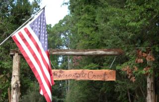 Rustic Lodge Getaway with Large Patio and Pond near Lufkin, Texas - Zavalla - 3