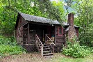 Romantic Couples' Cabin Retreat with Fireplace near White Mountain Forest - 0