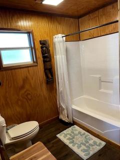 Stunning Riverfront Cottage in Camp Wood, Texas - Camp Wood - 4
