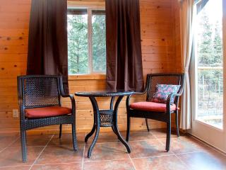 Rustic Log Cabin on the Banks of Kenai Lake, Alaska - 4