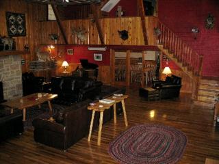 Rustic Lodge Rental on a Farm in Fayette County, West Virginia - - 9