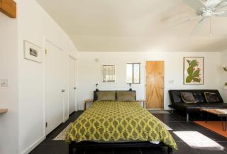 Beautifully Modern Cabin with 360-Degree Views of Joshua Tree, California - Joshua Tree - 6