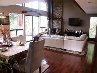 Stylish Lake Cabin with a Sauna and Hot Tub in Bellingham, Washington - Bellingham - 9