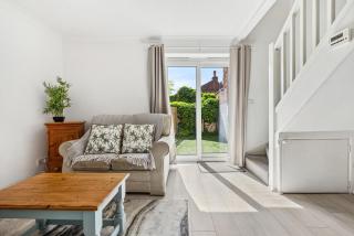 2BR Leamington Spa, by Clarendon Stays, FREE Parking, WiFi, Smart TV! - 3