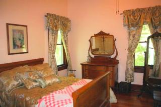 Gorgeous Vacation Rental for a Country Getaway near Grand Island, Nebraska - - 1