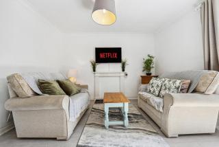 2BR Leamington Spa, by Clarendon Stays, FREE Parking, WiFi, Smart TV! - Leamington Spa - 2