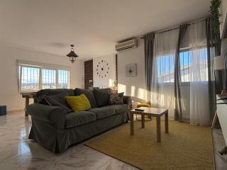 Magnífico chalet con piscina privada y vistas impresionantes - Aldea del Fresno - 2