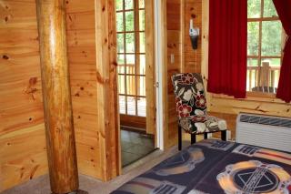 Cozy Secluded Wooden Cabin in Monterville, West Virginia - Valley Head - 4