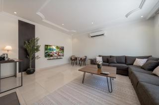 Stylish Modern Apart In Al Wadi - Riade - 5