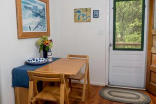 Charming Cottage Rental with a Private Swimming Beach in Gills Rock, Door County, Wisconsin - Ellison Bay - 2