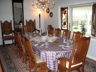 Cozy Weekend Getaway in a Bed and Breakfast Outside of Aurora, Indiana - Aurora - 2