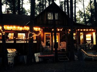 Family-Friendly Log Cabin Rental with Nature Views near Flagstaff - Munds Park - 0