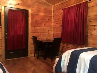 Spectacular Wooden Cabin Close to Great Hiking Trails in Monterville, West Virginia - Valley Head - 3
